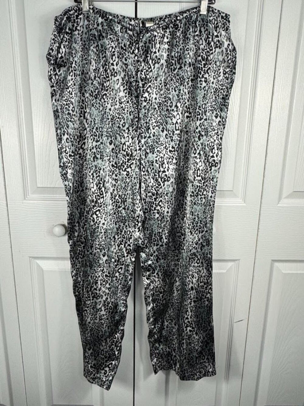 Ambrielle Women's Silky Leopard Print Drawstring Sleep Pants PJ Pants Grey 1X